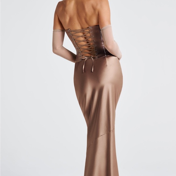 Callista Corset + Bernadette Skirt - Picture 2 of 3